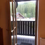 Деревянный коттедж Bajana Демяновская долина