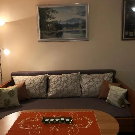 Bajana * Deménvölgy