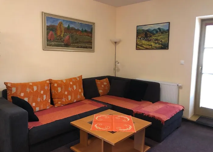 Bajana Lodge *