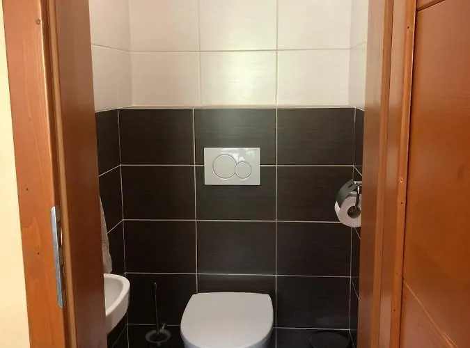 Jaktstuga Bajana *
